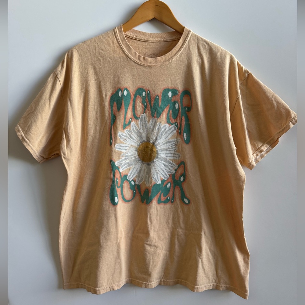 Flower Power graphic tee